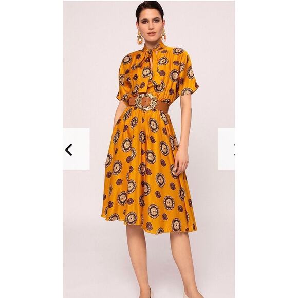 NISSA Dresses & Skirts - NISSA Women’s A line Printed Dress Silk Blend Scarf Collar yellow US Sz 2 classy